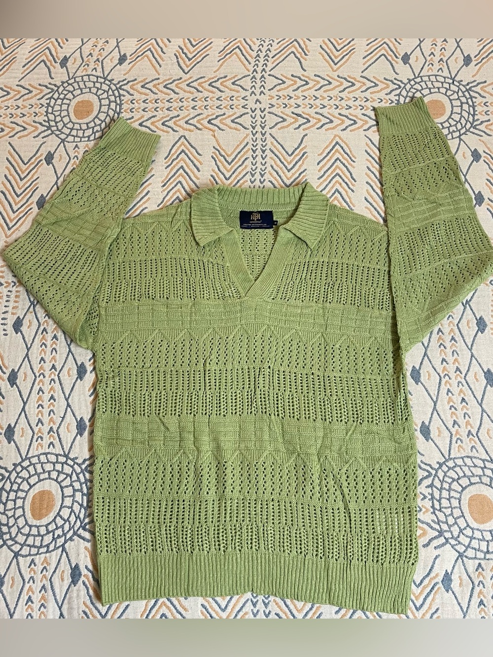 Men's V-Neck Openwork Sweater in Light Olive